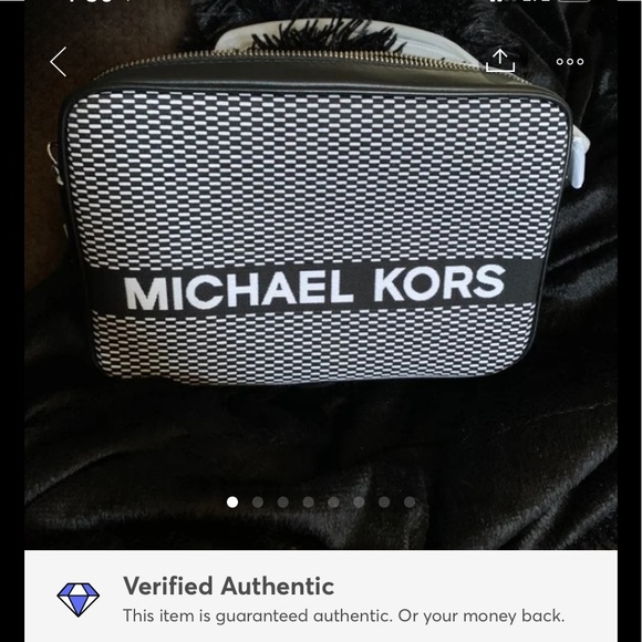 Michael Kors Handbags - Michael Kors Crossbody